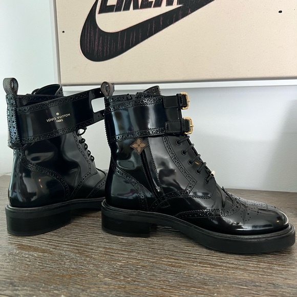 Louis Vuitton Black Patent Leather Lasercut Accents Combat Boots Size 39 - Picture 1 of 10